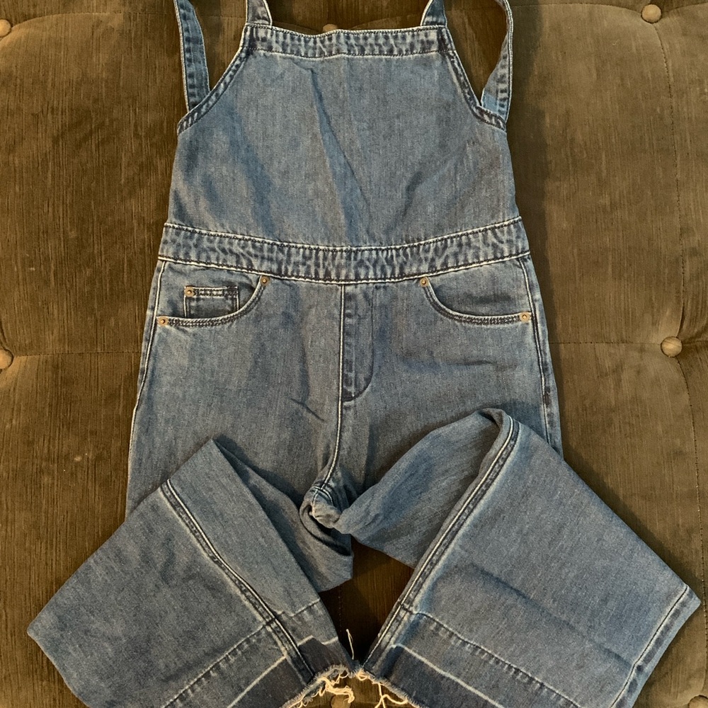 Pre-worn Women’s Universal Thread Jean Overalls Size 2
